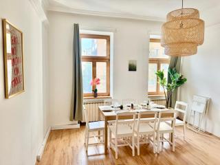 4 Room Stylish & Spacious Apartment - 3