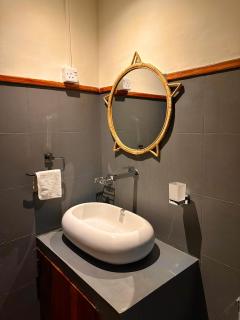 Pepper Hills Hostel & Cottages - 8