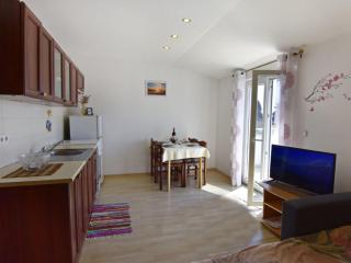 Apartment Wohnung in Zambratija mit Schöner Terrasse by Interhome - 2