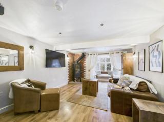 Monkey Puzzle cottage - 5