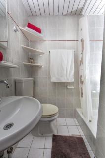 Apartment in Pjescana Uvala mit Garten- Grill by Interhome - 4