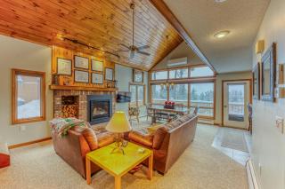 W12 Updated Townhome with Epic Ski Views, AC & On-Site Trails Near Mt Washington Hotel - 9