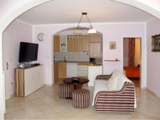 Apartment Ein Apartment im Ferienhaus Zweirosen by Interhome - 8