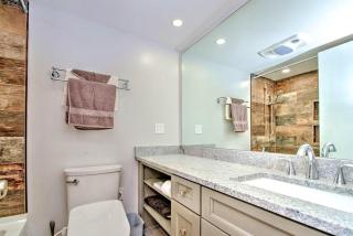 Adorable Cedar Lodge Room with Amazing Lake Views! - 6