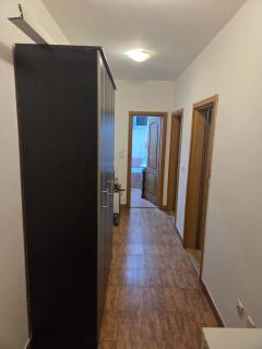 Light-Filled Apartment Near City Center - 3