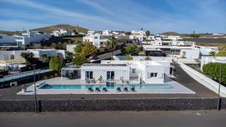 Casa Conil with a private 25 meter heated pool - 6