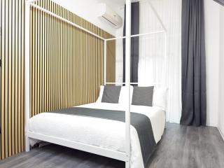 Aulino House - 9