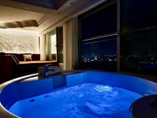 Luxury Maadi 3BR Nile View Stays Jacuzzi in Some Units - 3