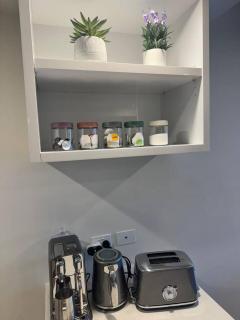 27FL River & City Views + Balcony, Pool & Parking - Apartment - 1