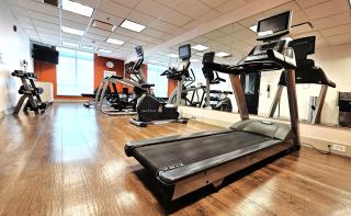 Holiday Inn Express & Suites Overland Park by IHG - 2