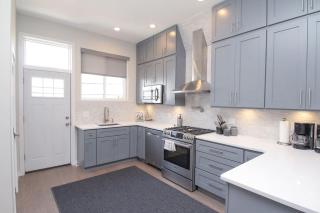 Sleek & Posh 4Bed-3 5Bath - RoofDeck - Sleeps 12 - 8