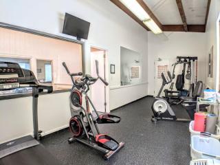 Stunning Sunrises over Lake Winni at Cedar Lodge! - 3