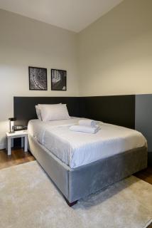 Nasr City Loftique Noir - 2