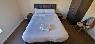 TOP FLOOR APARTMENT in HALIFAX CENTRE - 5