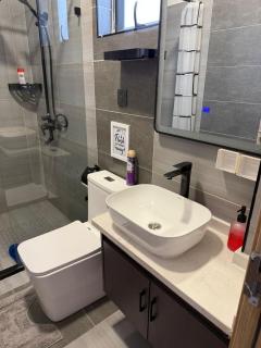 Indesign makumbi Apartment Cozy Studio one Room - 2