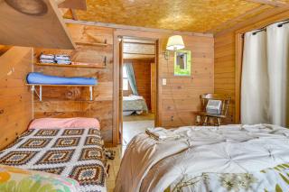 Rustic Poland Vacation Rental with Waterfront Deck! - 5