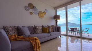 Condominios de lujo en el corazón de la Zona Dorada en Camino Al Mar. - 2