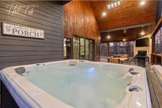 4BR Cabin - Hot Tub - Fire Pit - BBQ - Patio - Pets - 9