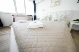 Sunny 2-bedroom apartment with sea view - 1