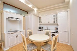 Two Bedrooms Apartment In Park Malibu - 4