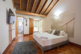 Medellin Mansion 680 m2 with pool and steam room - 8