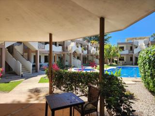 Tropical 2nd floor Condo with Rooftop - 9