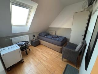 Zimmer-Bad-TV-Kühlschrank-14 - 8