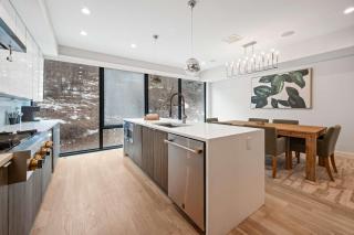 Modern Luxury Townhome with NYC Views - 2