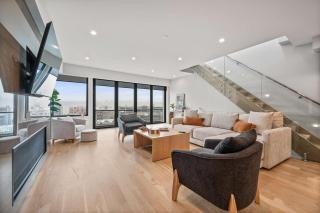 Modern Luxury Townhome with NYC Views - 1