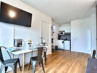 Dolce Vita II - DisneyLand & Paris - 5 mins to Train Station - 7