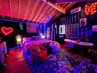 Wall of Windows Treehouse #TNstateparks #love #Sparta #RockIsland #OutdoorMovieNights - 0