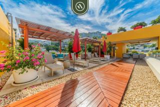 Amazing 1 BR Condo - Rooftop Pool & Bay Views - 1