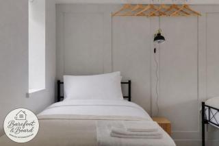 Contractor friendly 3BDR Home | Parking for Vans - 5
