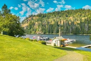 Cozy 2BR Condo Walk to Lake, Saltwater Pool and Golf - 7