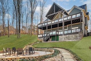 Luxury Smoky Mountain Cabin, River View, Game Room, Firepit - 8