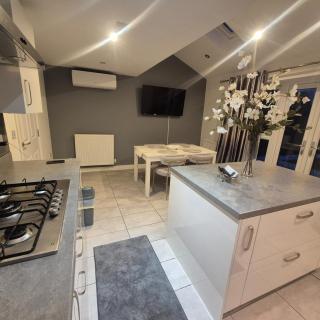 Prime House by Kate Luxe - 8