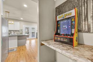 Spacious & Peaceful Home in Central Austin - 4