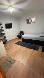 Quarto Para Dormir Próximo do Aeroporto Gru POUSO RÁPIDO - 4