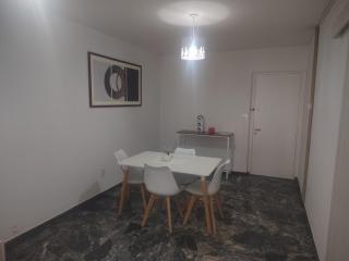 Excelente ubicación, a media cuadra de Peatonal Sarmiento - 8