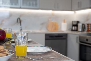 Lakis Veranda - Bright and Spacious Apartment in the Centre of Acharavi, Walking Distance to the Beach - 2