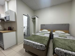 One Bedroom near ferry A-terminal- NO WINDOWS - 0