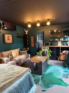 The Olde Whiskey Room - 7