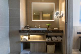 Atour Hotel Qingdao Tangdao Bay National Wetland Park - 1