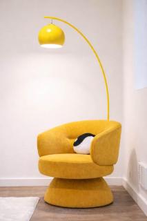 Vibrant 70s Bungalow Vacation Haven on Green Lake - 8