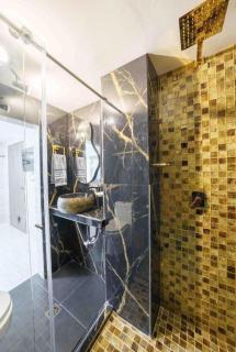 3 bedroom apartment, one block from lleras park p12 in medellin - 2