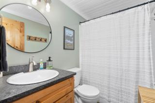 Redtail Rendezvous Private Cabin Near Mount Rainier - 9