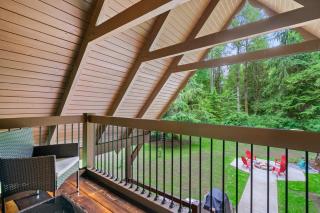 Redtail Rendezvous Private Cabin Near Mount Rainier - 3