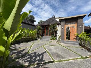 Charming 1BR Wooden Villa Private Pool & Sunset View - 3