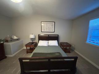 Charming Townhome Escape - 6