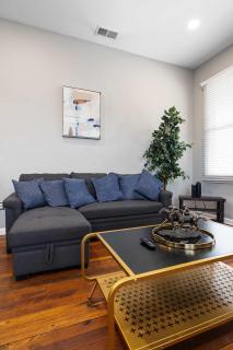 Historic CozySuites 4BR 2BA with a modern touch - 8